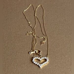 K18 yellow gold natural diamond heart necklace